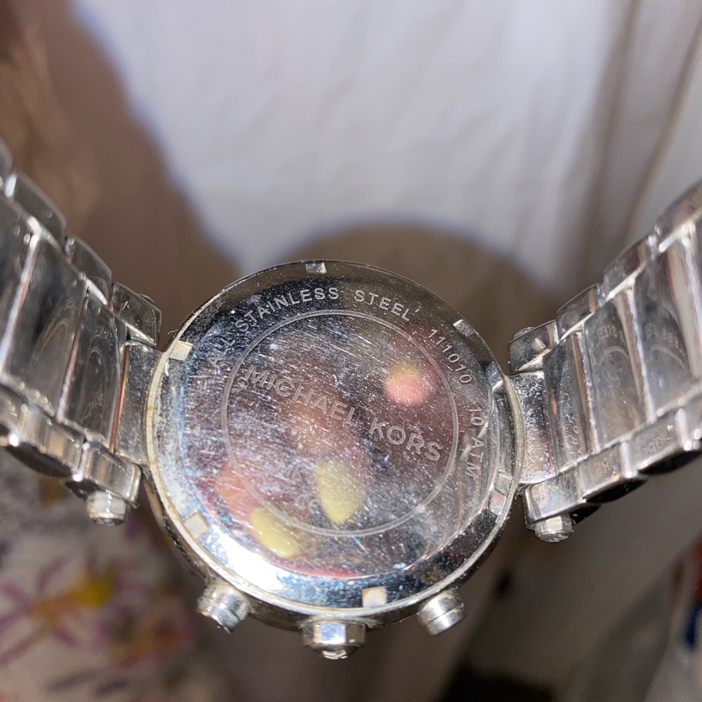 Silver Michael Kors watch - Picture 3 of 3